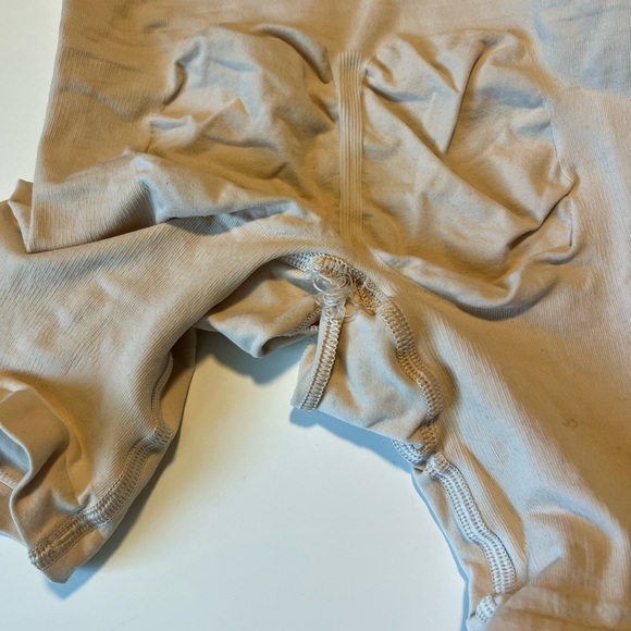 SKIMS Seamless Sculpt Short w/ Booty Lifter | Size S | NWOT - Picture 5 of 6